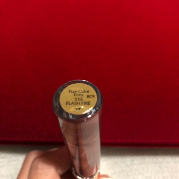 Estée Lauder Pure Color Envy Kissable Lip Shine - Picture 2 of 7